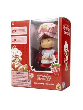 Strawberry Shortcake 5.5 inch Articulated Fashion Doll, Children Ages 3+